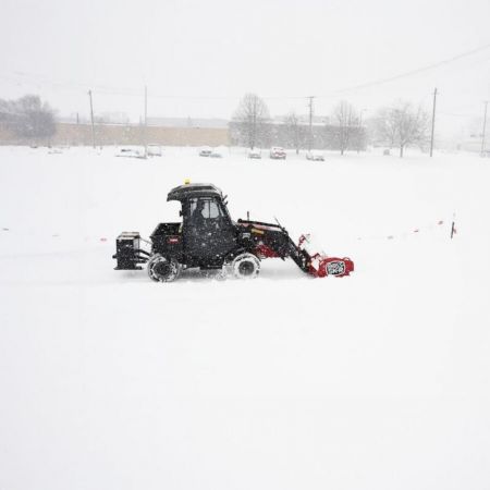 New BXP16408 - BOSS SNOWPLOW BOX PLOW W/RUBBER CUTTING EDGE 8'