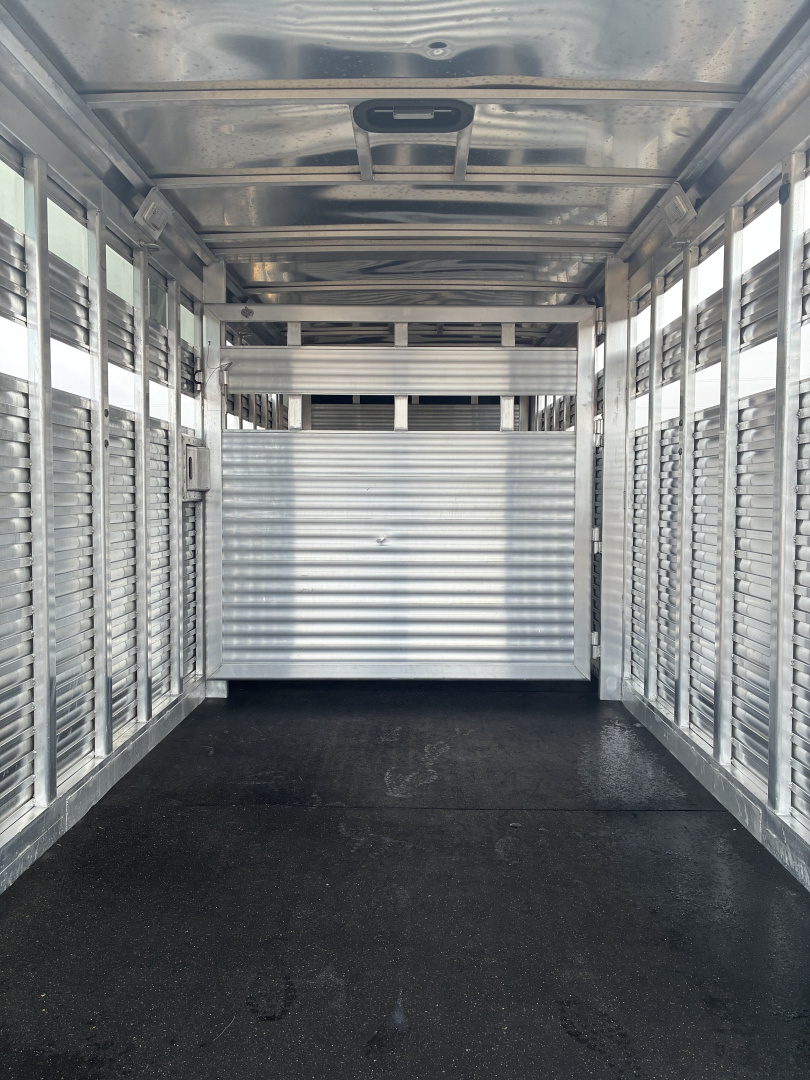 Used 2018 Lakota 20' Stock Trailer