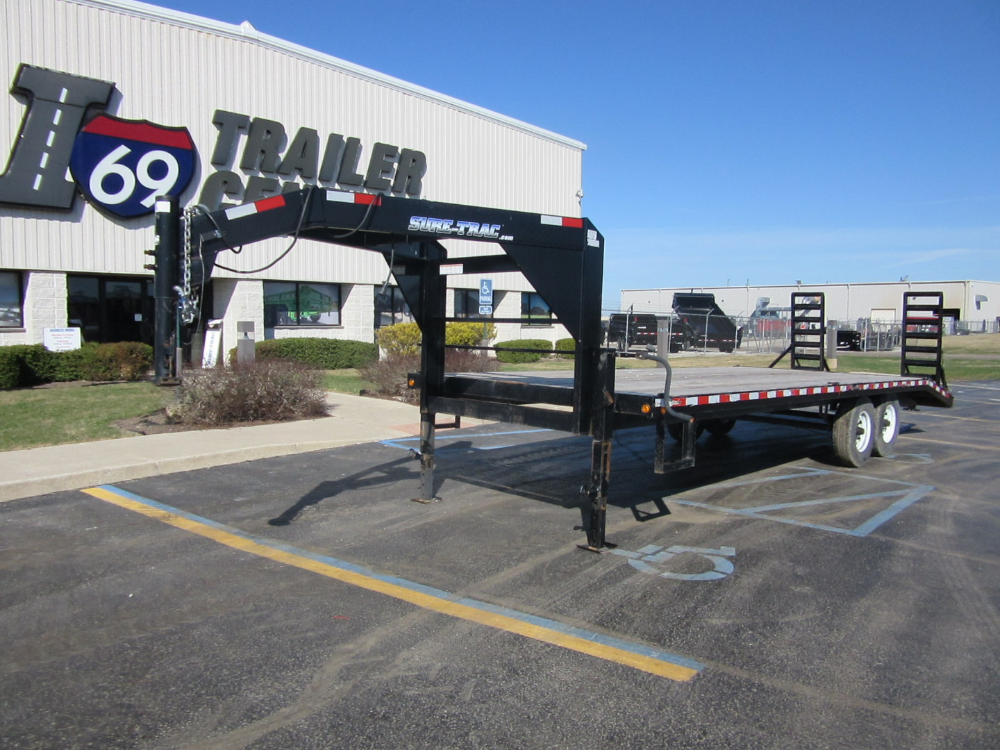 2012 Sure-Trac photo 2