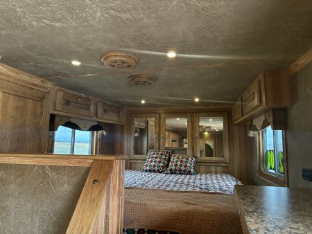 Used 2015 Featherlite Trailers 2H LQ Horse Trailer