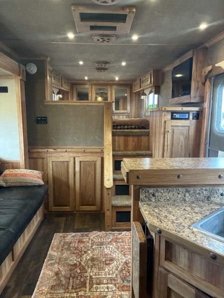 Used 2015 Featherlite Trailers 2H LQ Horse Trailer