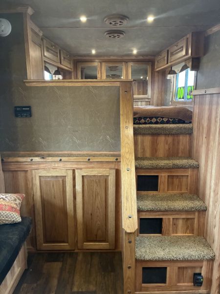 Used 2015 Featherlite Trailers 2H LQ Horse Trailer