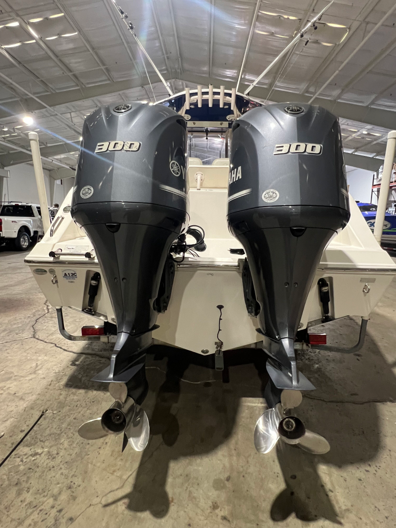 Used 2018 Cobia 30' Center Console Boat
