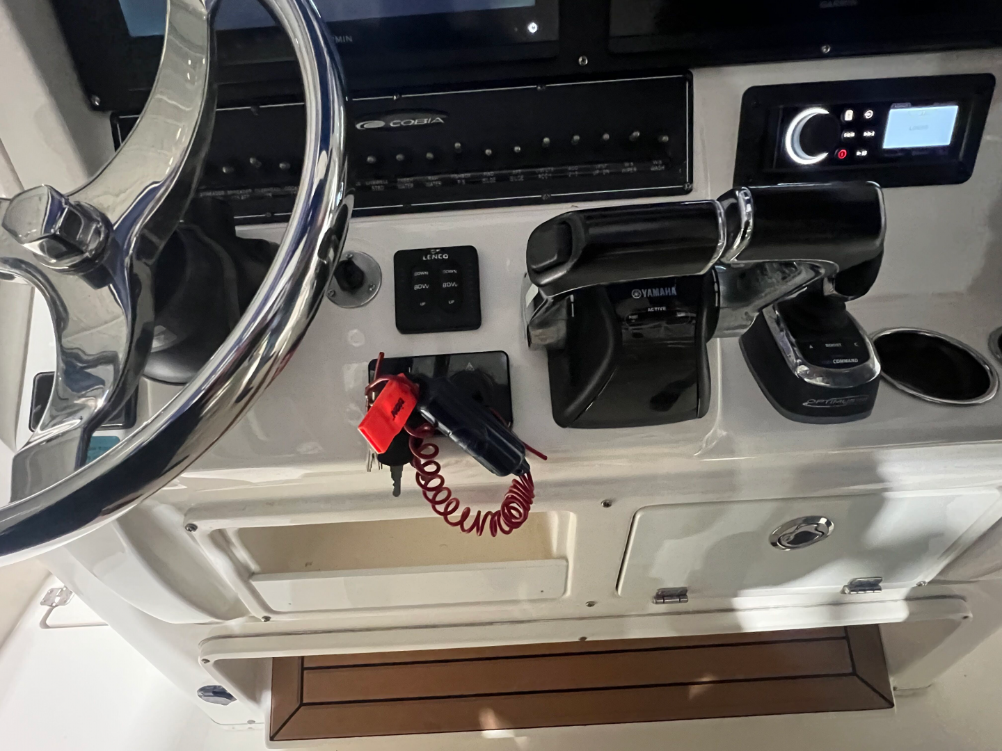 Used 2018 Cobia 30' Center Console Boat