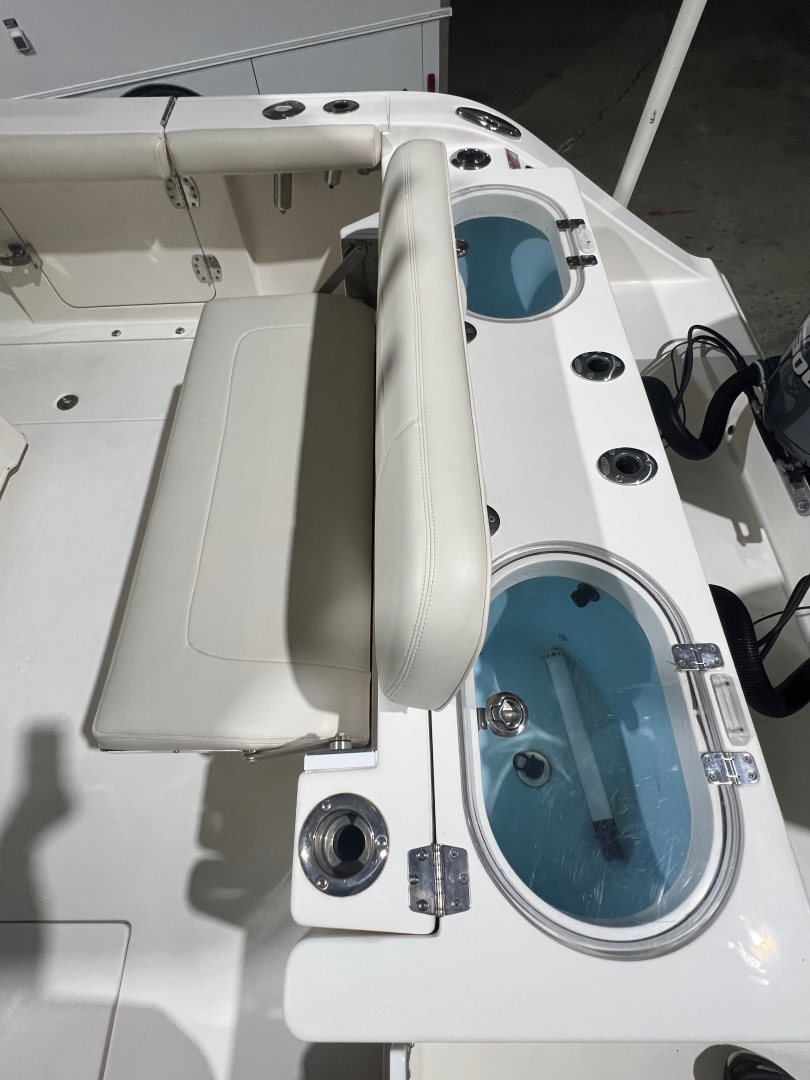 Used 2018 Cobia 30' Center Console Boat