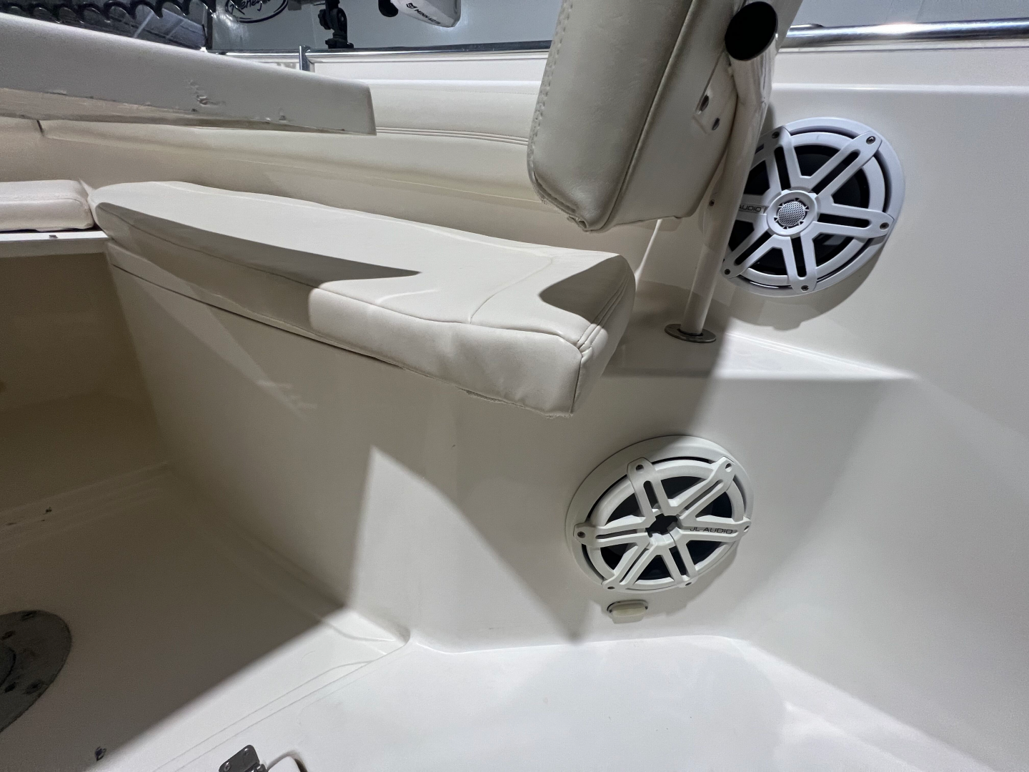 Used 2018 Cobia 30' Center Console Boat