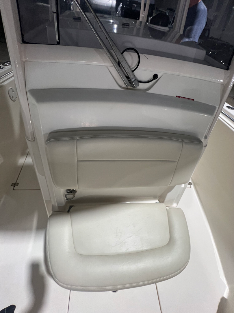 Used 2018 Cobia 30' Center Console Boat