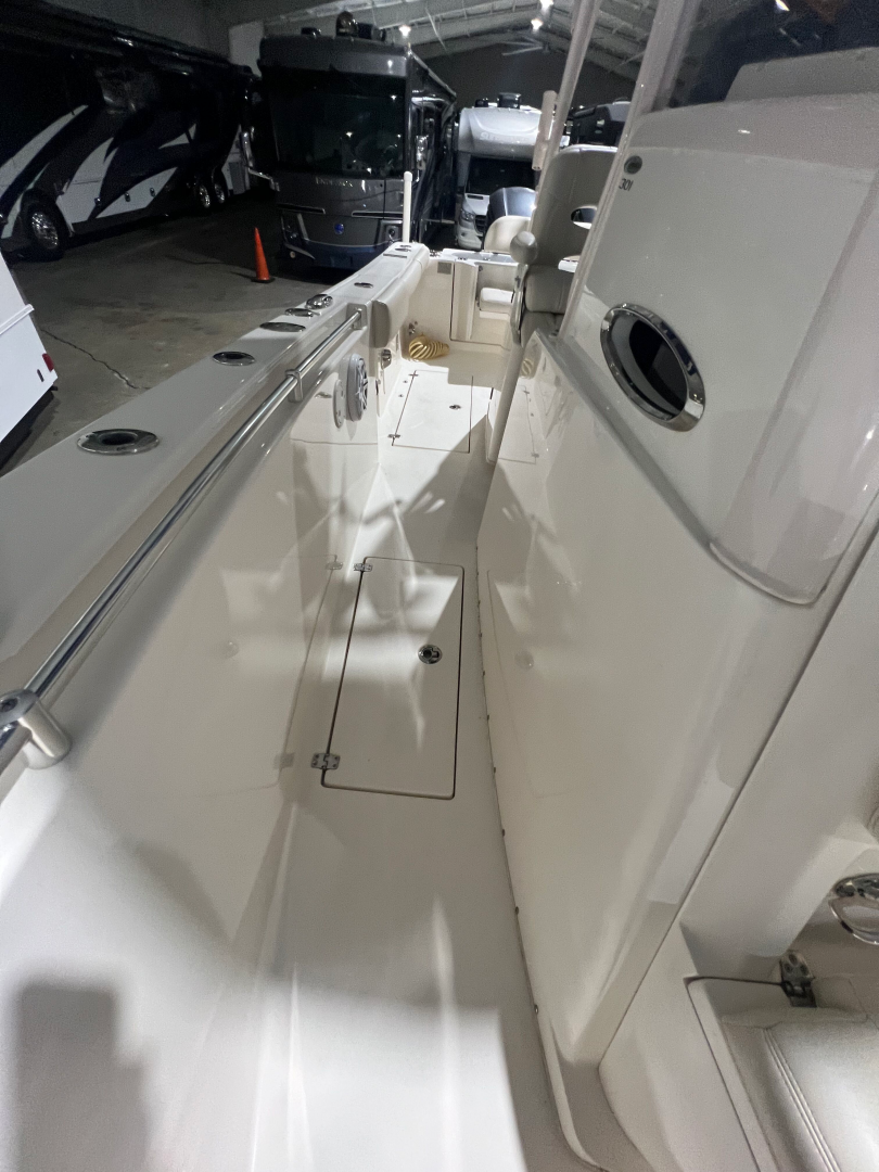 Used 2018 Cobia 30' Center Console Boat