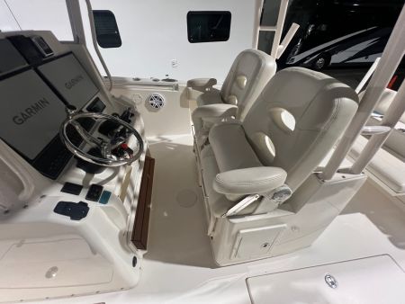 Used 2018 Cobia 30' Center Console Boat