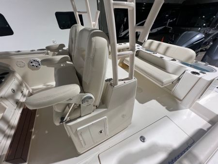 Used 2018 Cobia 30' Center Console Boat