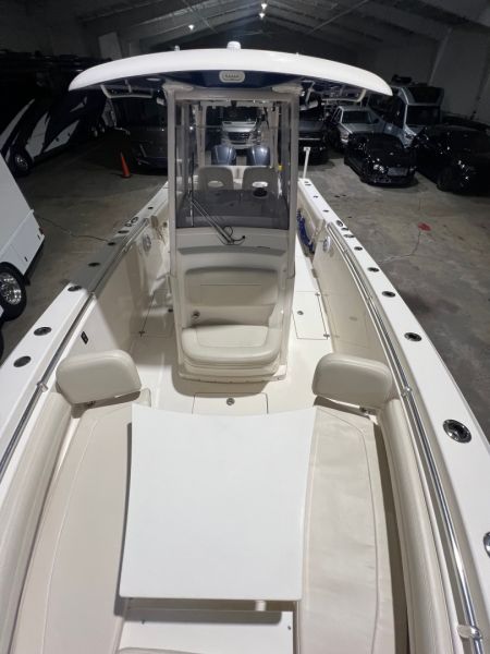 Used 2018 Cobia 30' Center Console Boat
