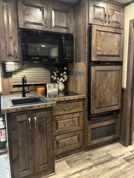 New 2026 Cimarron 3H 12'6" Trail Boss Conversions LQ Horse Trailer
