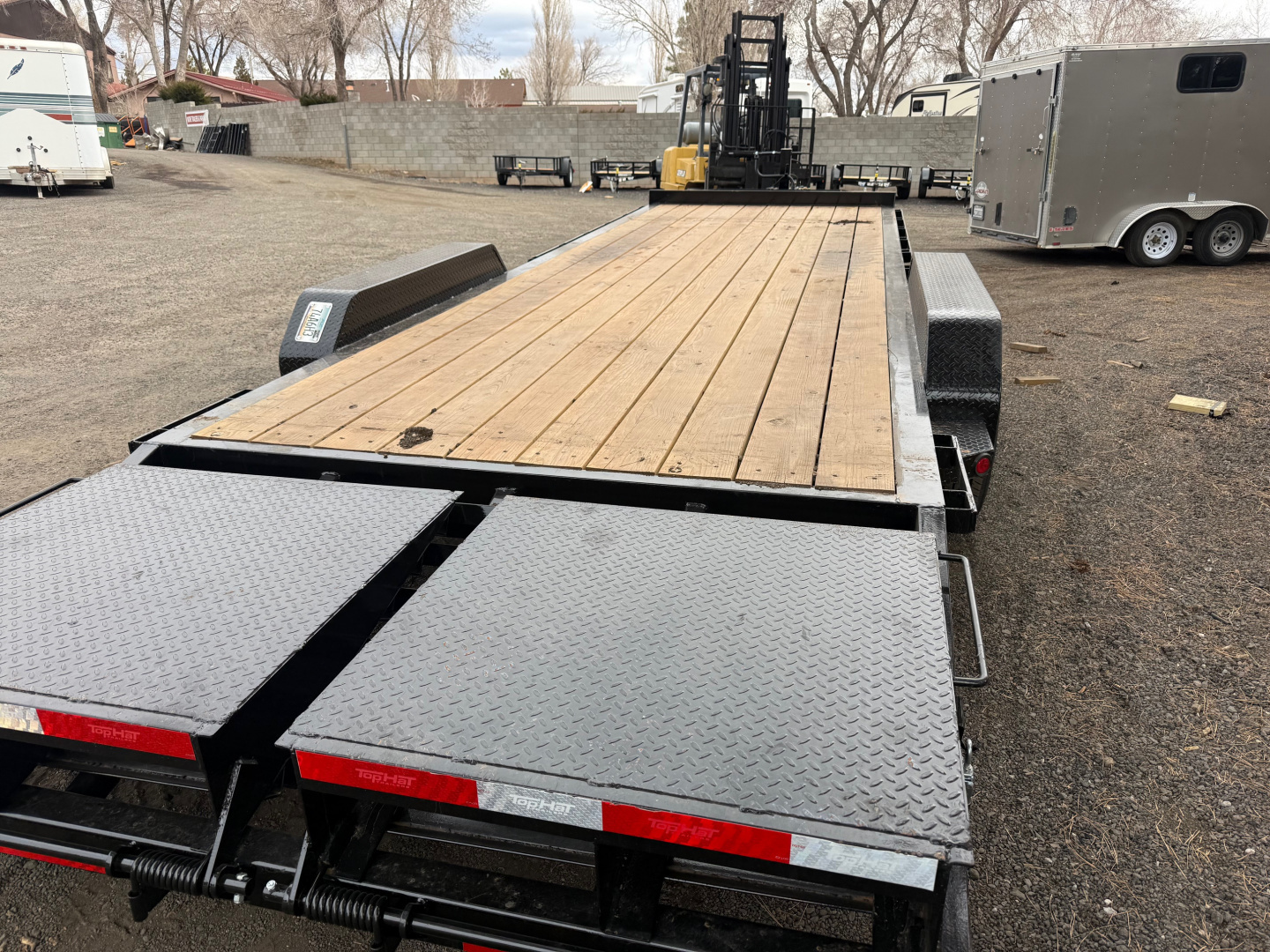 New NEW 2026 Top Hat Trailers 83X24 Equipment I-Beam Frame with 3' Jumbo ramps