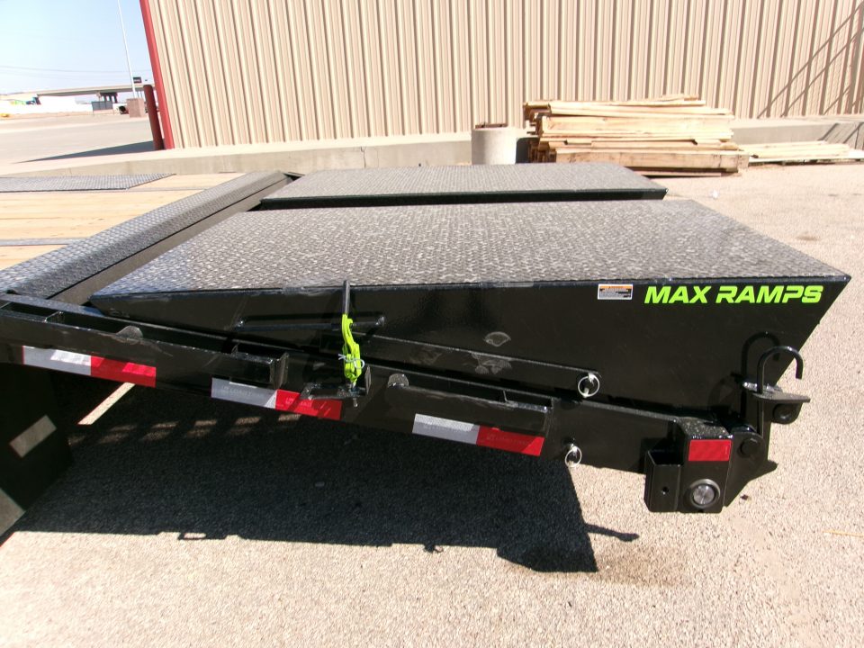 New 2027 Load Trail 102x32 GN Flatbed w/ Max Ramps & Torque Tube 24k