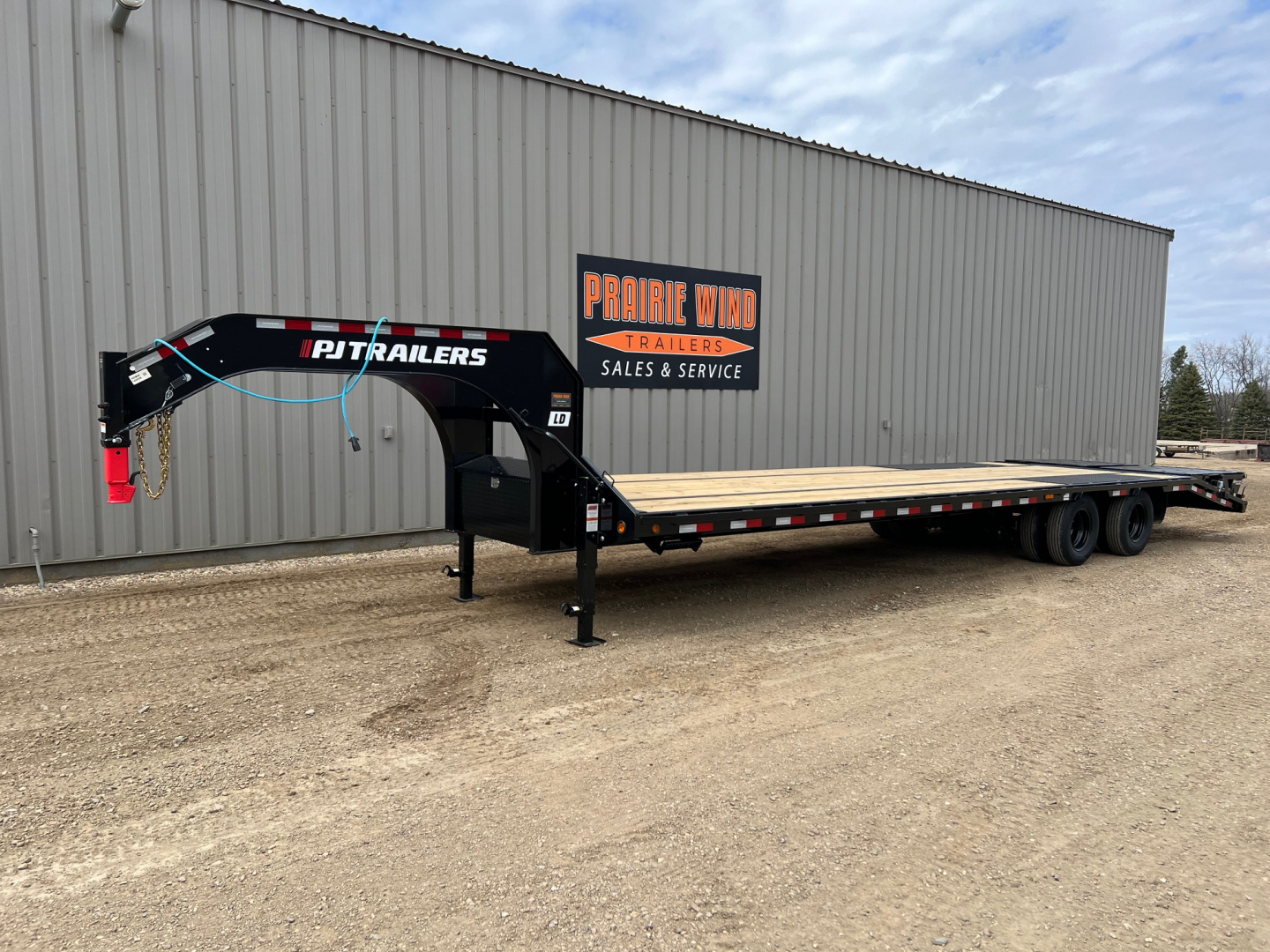 New 2026 PJ Trailers 32' LD Gooseneck 10K's Flatbed Trailer