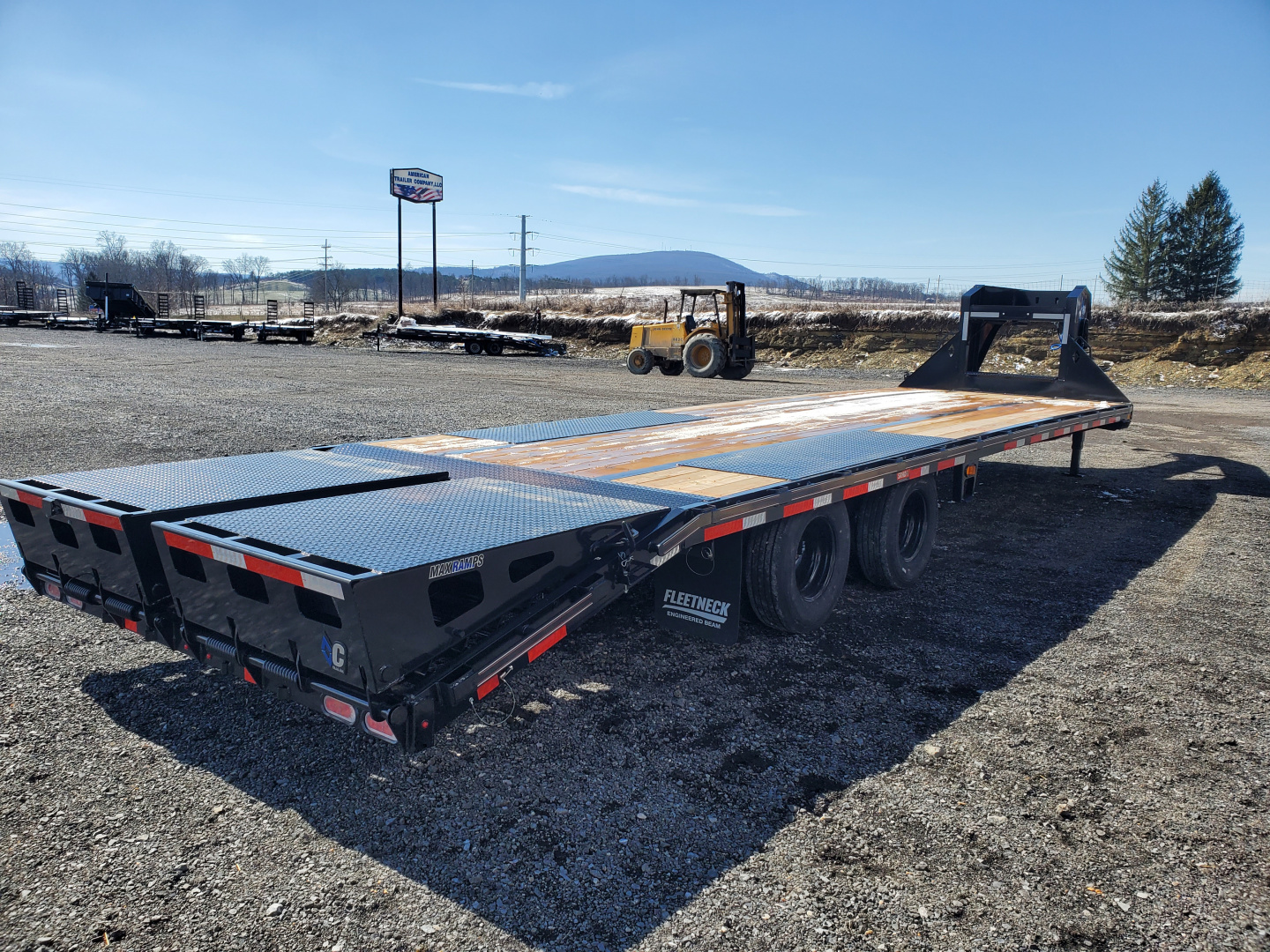 New 2026 Diamond C Trailers FMAX212 Gooseneck / 102"x32' / 25900 GVWR