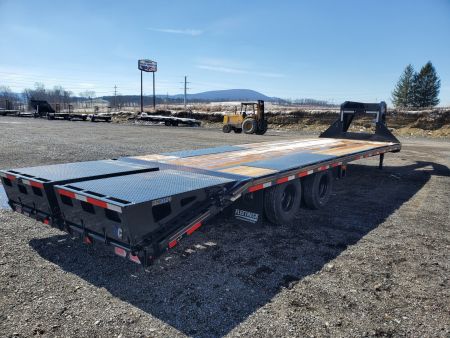 New 2026 Diamond C Trailers FMAX212 Gooseneck / 102"x32' / 25900 GVWR