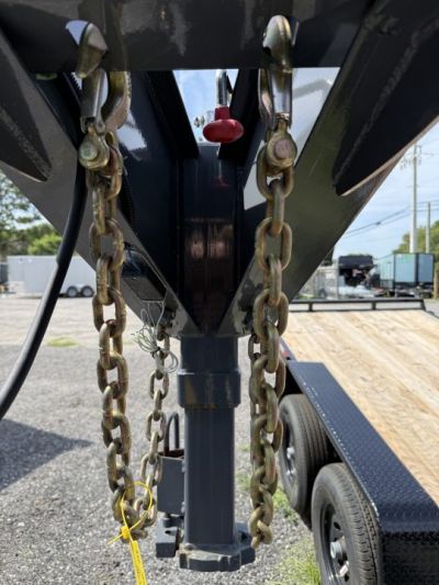 New 2026 Triple Crown Trailers 25FT (20+5) Gooseneck Equipment Trailer – Dovetail w/ Mega Ramps