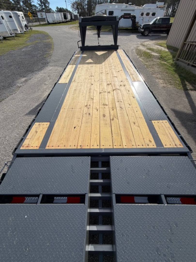 2027 9×25 Equipment Flatbed Trailer photo 4