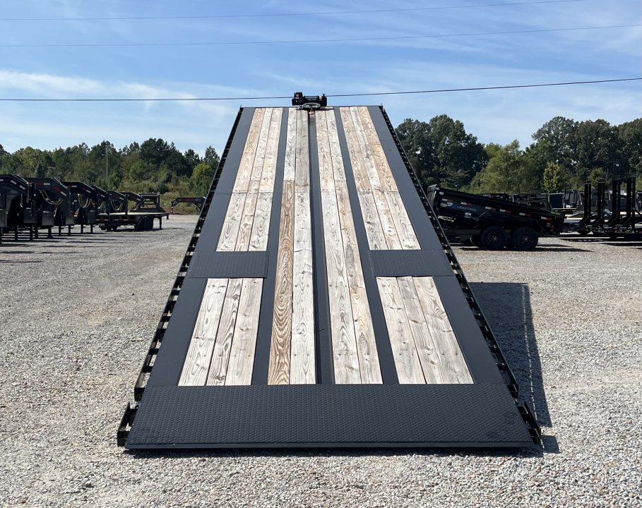 New 2026 MAXXD 102"X40' 30K Full Tilt Container Gooseneck Trailer