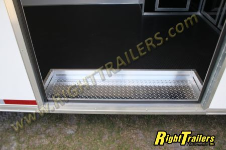 New 2026 8.5X32 Vintage Trailers RACE TRAILER