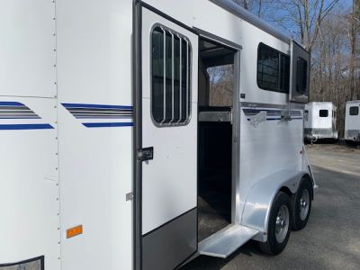 Used 2022 Kingston Trailers 2h d/room Horse Trailer Classic Elite