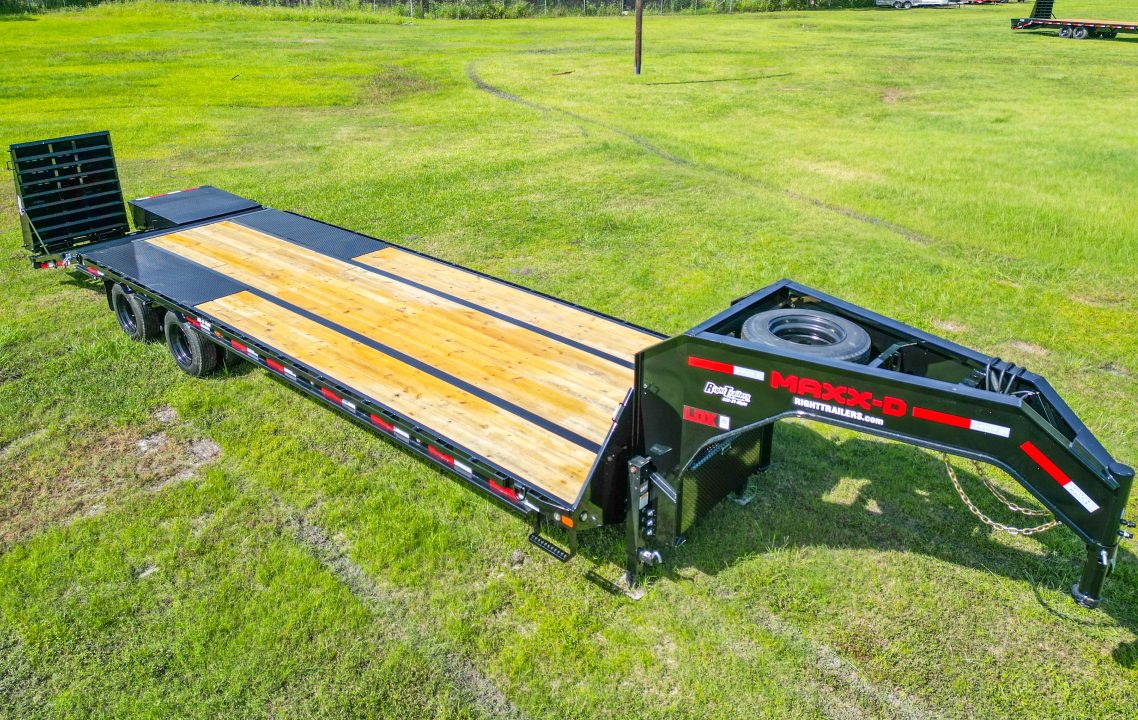 New 2026 8.5X30 MAXX-D GOOSENECK EQUIPMENT TRAILER