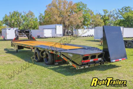 New 2026 8.5X30 MAXX-D GOOSENECK EQUIPMENT TRAILER