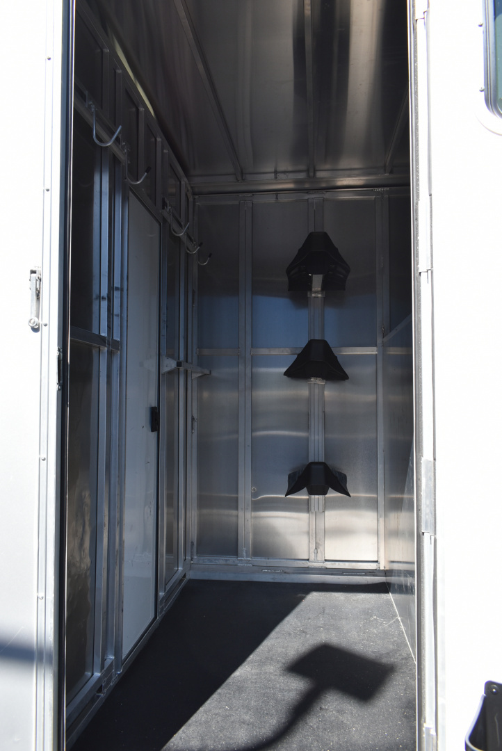 Used 2025 Frontier Trailers Fast Track 2+1 Horse Trailer