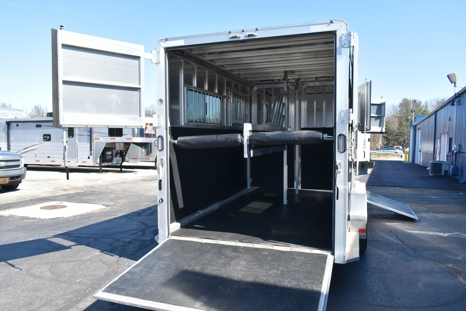 Used 2025 Frontier Trailers Fast Track 2+1 Horse Trailer