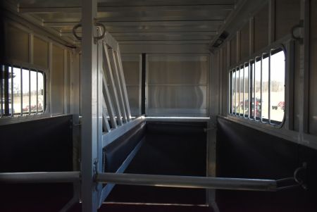 Used 2025 Frontier Trailers Fast Track 2+1 Horse Trailer