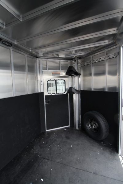 New 2026 Frontier Fast Track 2 Horse WB Straight Load Trailer