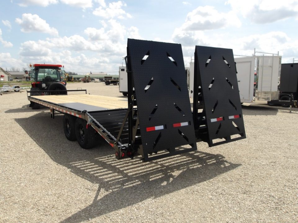 New 2026 Iron Bull 102x25 FDP0225072 Deckover Trailer
