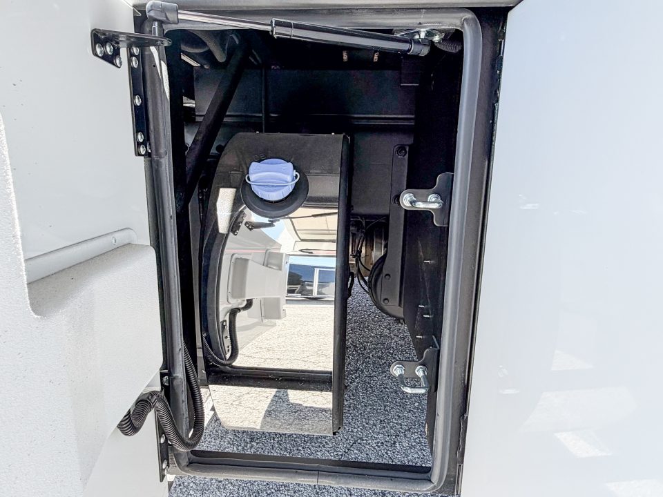 New 2027 Renegade RV Motorhome Peterbilt 589 Class C 45CME - 1.5 Bathrooms