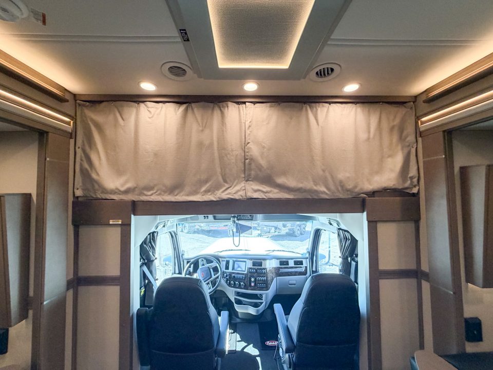 New 2027 Renegade RV Motorhome Peterbilt 589 Class C 45CME - 1.5 Bathrooms