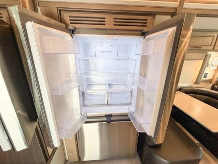 New 2027 Renegade RV Motorhome Peterbilt 589 Class C 45CME - 1.5 Bathrooms