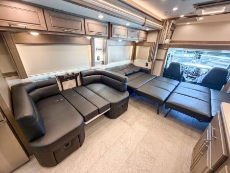 New 2027 Renegade RV Motorhome Peterbilt 589 Class C 45CME - 1.5 Bathrooms