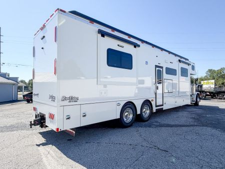New 2027 Renegade RV Motorhome Peterbilt 589 Class C 45CME - 1.5 Bathrooms