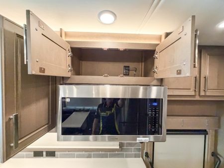 New 2027 Renegade RV Motorhome Peterbilt 589 Class C 45CME - 1.5 Bathrooms