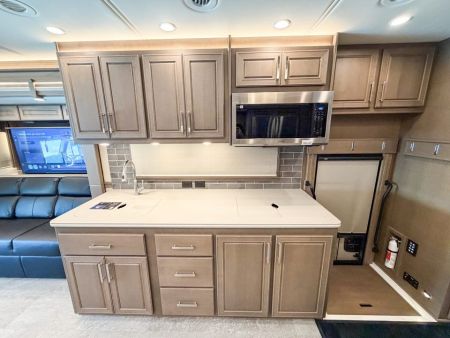 New 2027 Renegade RV Motorhome Peterbilt 589 Class C 45CME - 1.5 Bathrooms