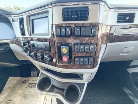 New 2027 Renegade RV Motorhome Peterbilt 589 Class C 45CME - 1.5 Bathrooms