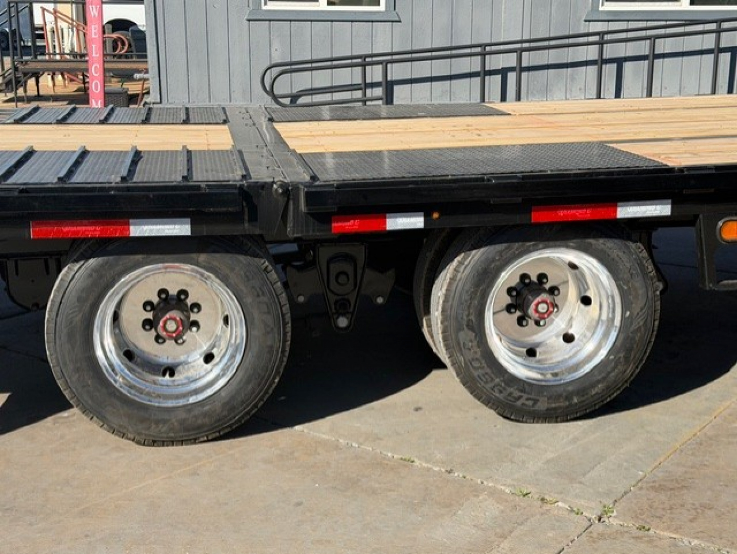 New 2026 Diamond C Trailers FMAX212L32X102 8.5FT X 32FT 25.9K GVW Equipment Trailer