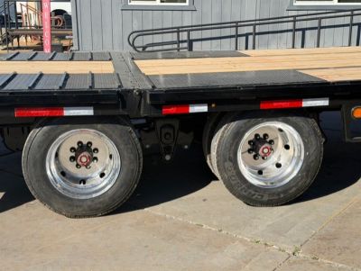 New 2026 Diamond C Trailers FMAX212L32X102 8.5FT X 32FT 25.9K GVW Equipment Trailer