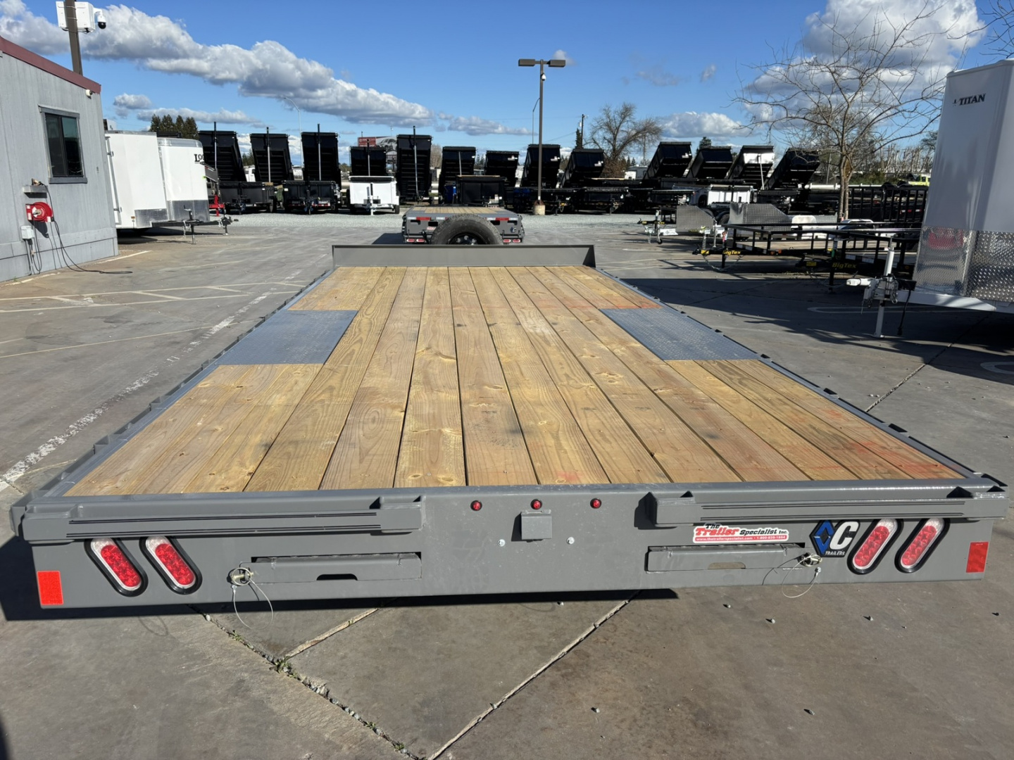 New 2026 Diamond C Trailers GDD235L18X102 8.5FT X 18FT 7K GVW Equipment Trailer