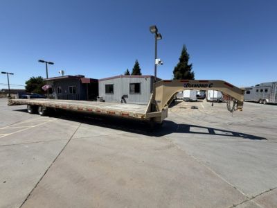 New 2024 Diamond C Trailers FMAX216L40X102MR 8.5FT X 40FT 40K GVW Equipment Trailer