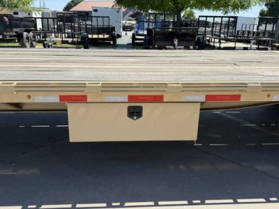 New 2024 Diamond C Trailers FMAX216L40X102MR 8.5FT X 40FT 40K GVW Equipment Trailer