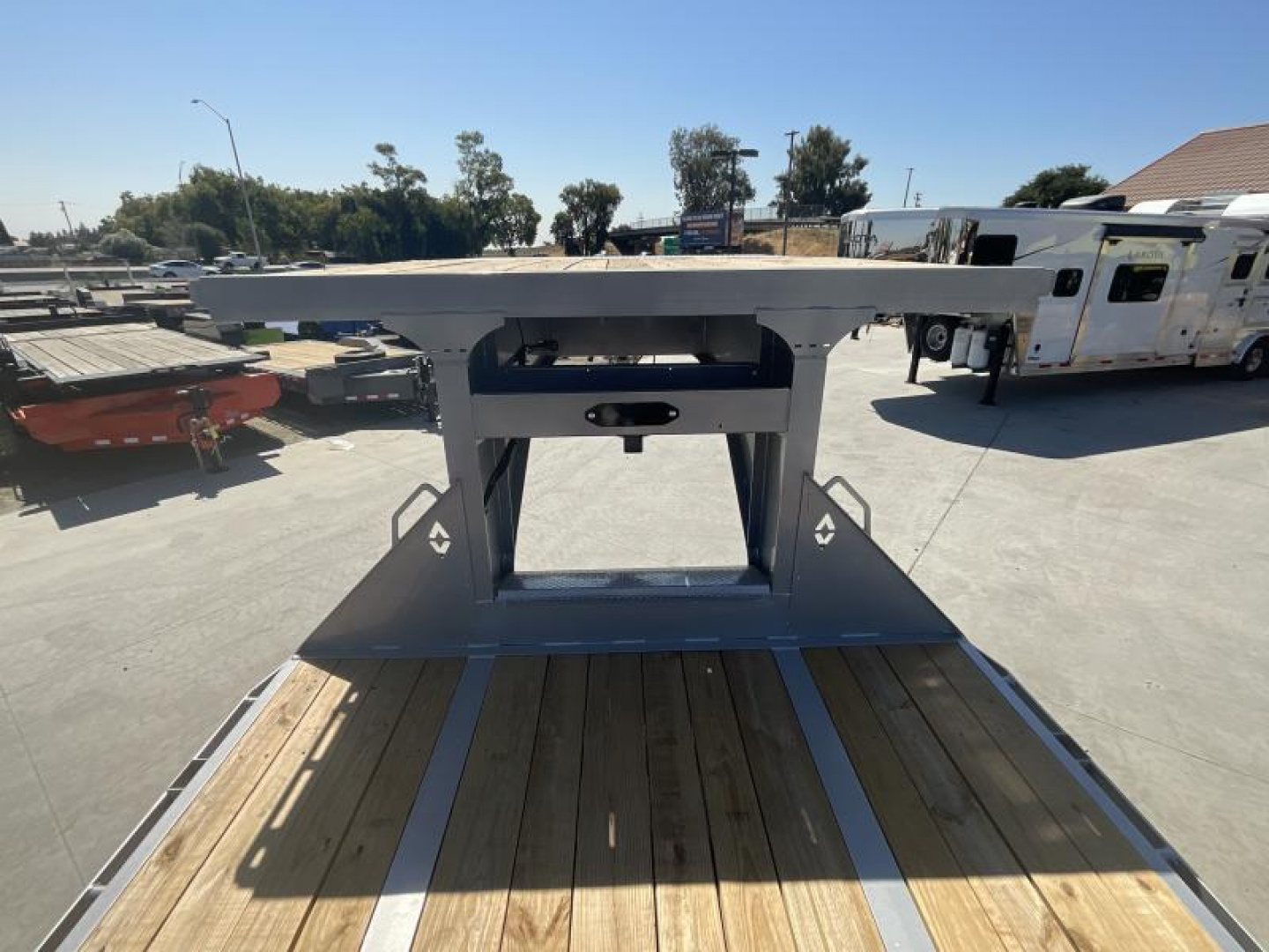 New 2024 Diamond C Trailers FMAX212L40X102HDT 8.5FT X 40FT 25.9K GVW Equipment Trailer