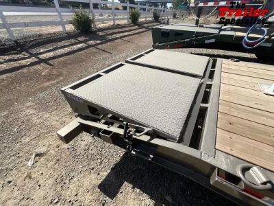New 2025 Diamond C Trailers LPX207L26X82PS 7FT X 26FT 14.9K GVW Equipment Trailer