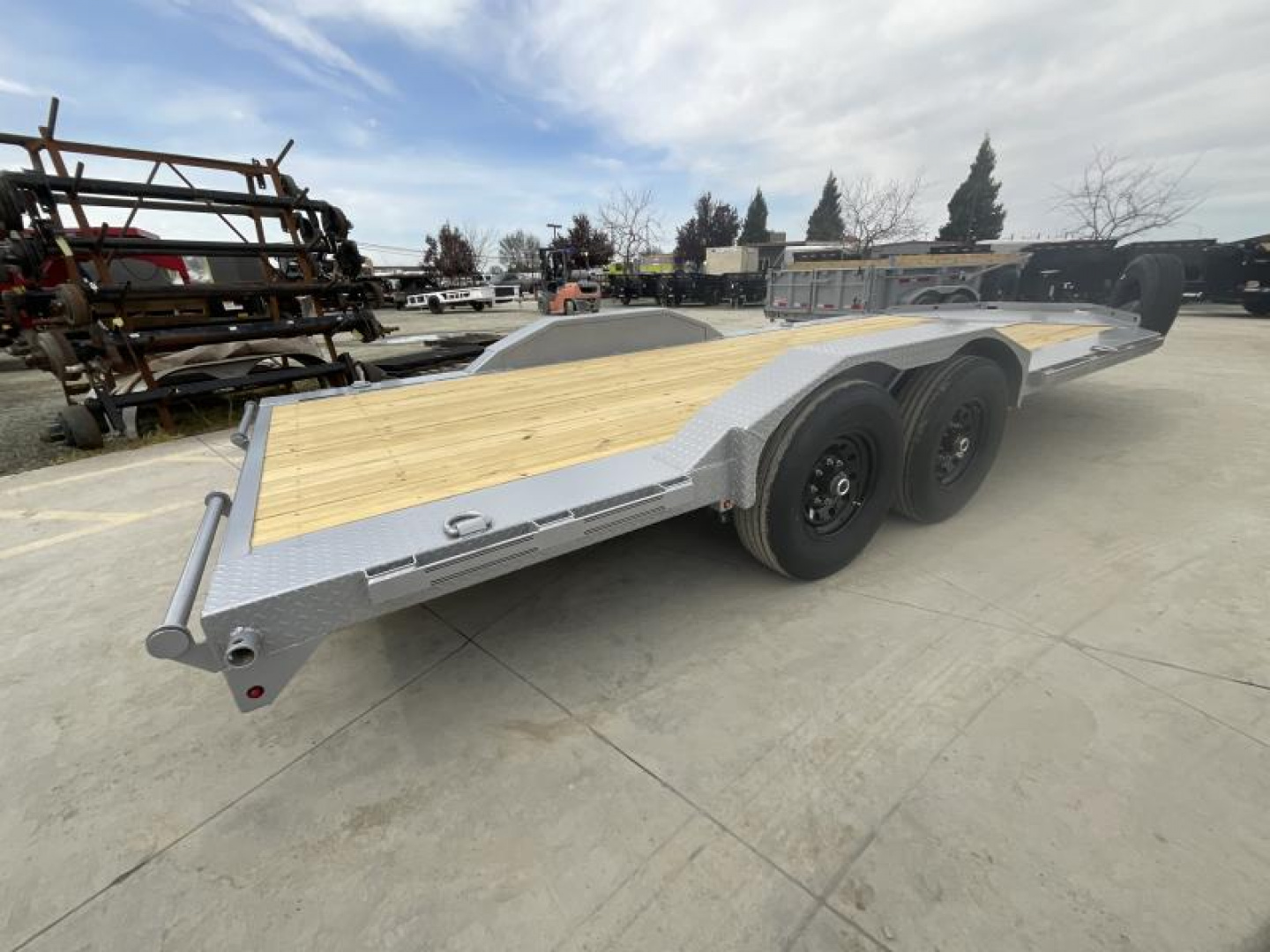 New 2025 Diamond C Trailers LPX207L18X82 7FT X 18FT 14.9K GVW Equipment Trailer
