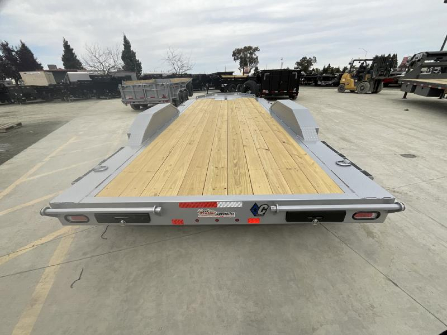 New 2025 Diamond C Trailers LPX207L18X82 7FT X 18FT 14.9K GVW Equipment Trailer